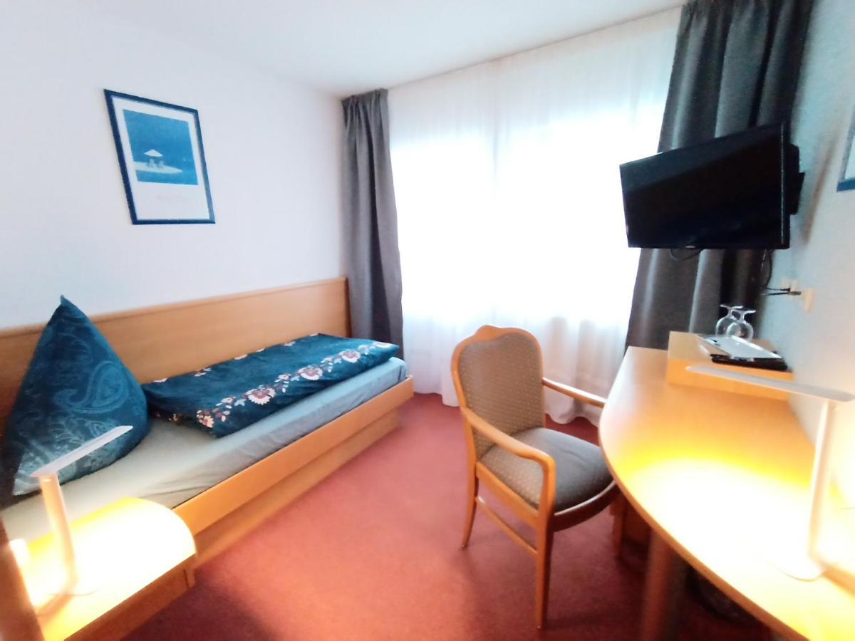 Bodensee Gaestehaus Tettnang Albergo Extérieur photo