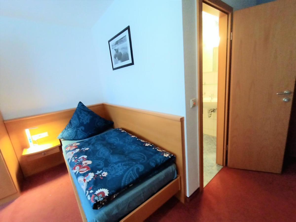 Bodensee Gaestehaus Tettnang Albergo Extérieur photo