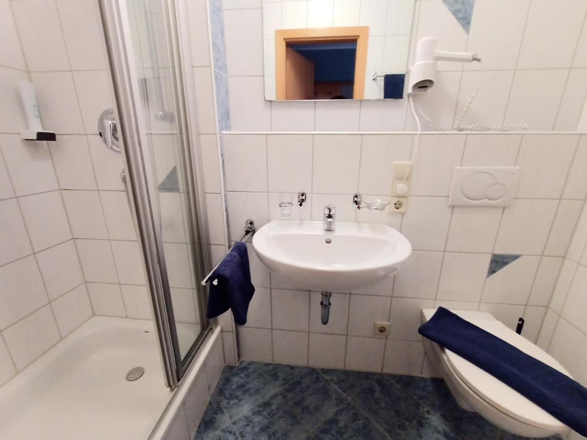 Bodensee Gaestehaus Tettnang Albergo Extérieur photo