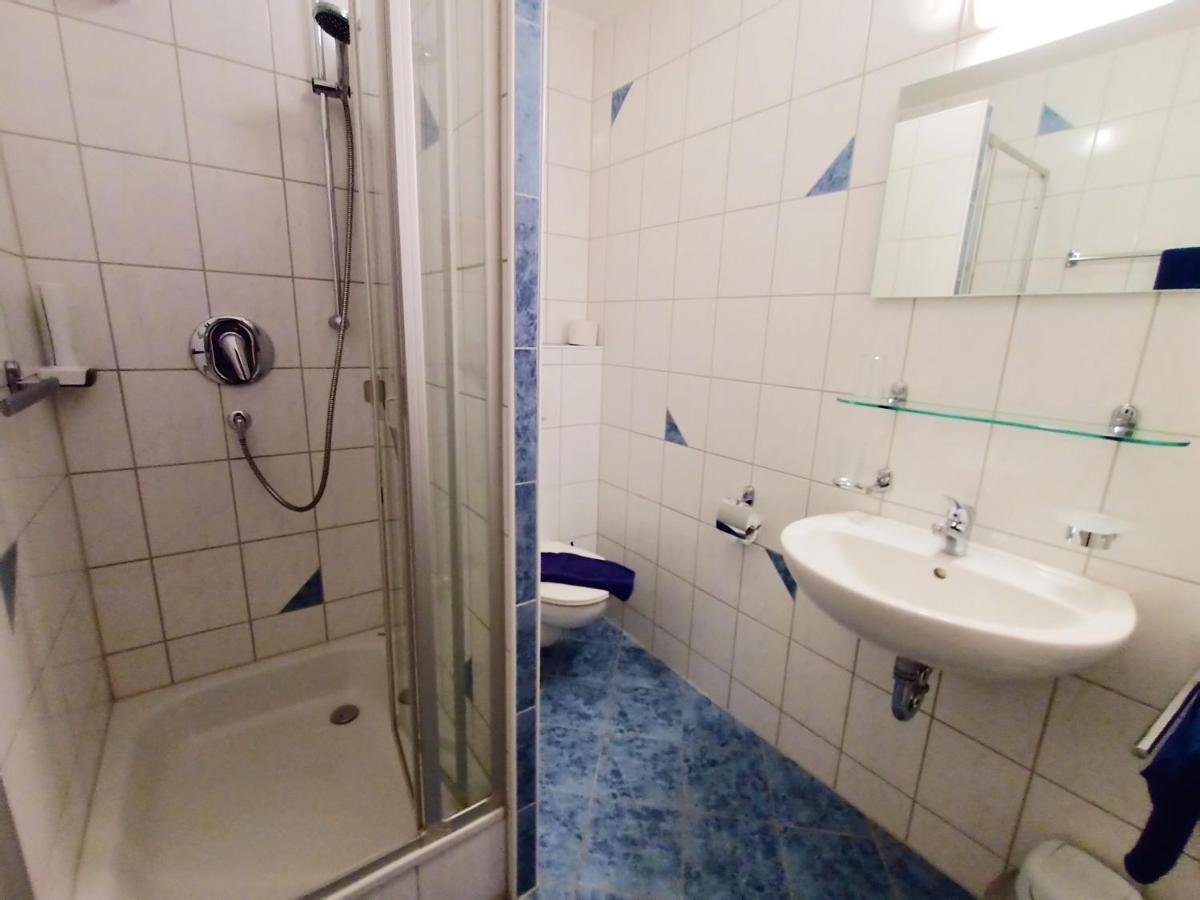 Bodensee Gaestehaus Tettnang Albergo Extérieur photo