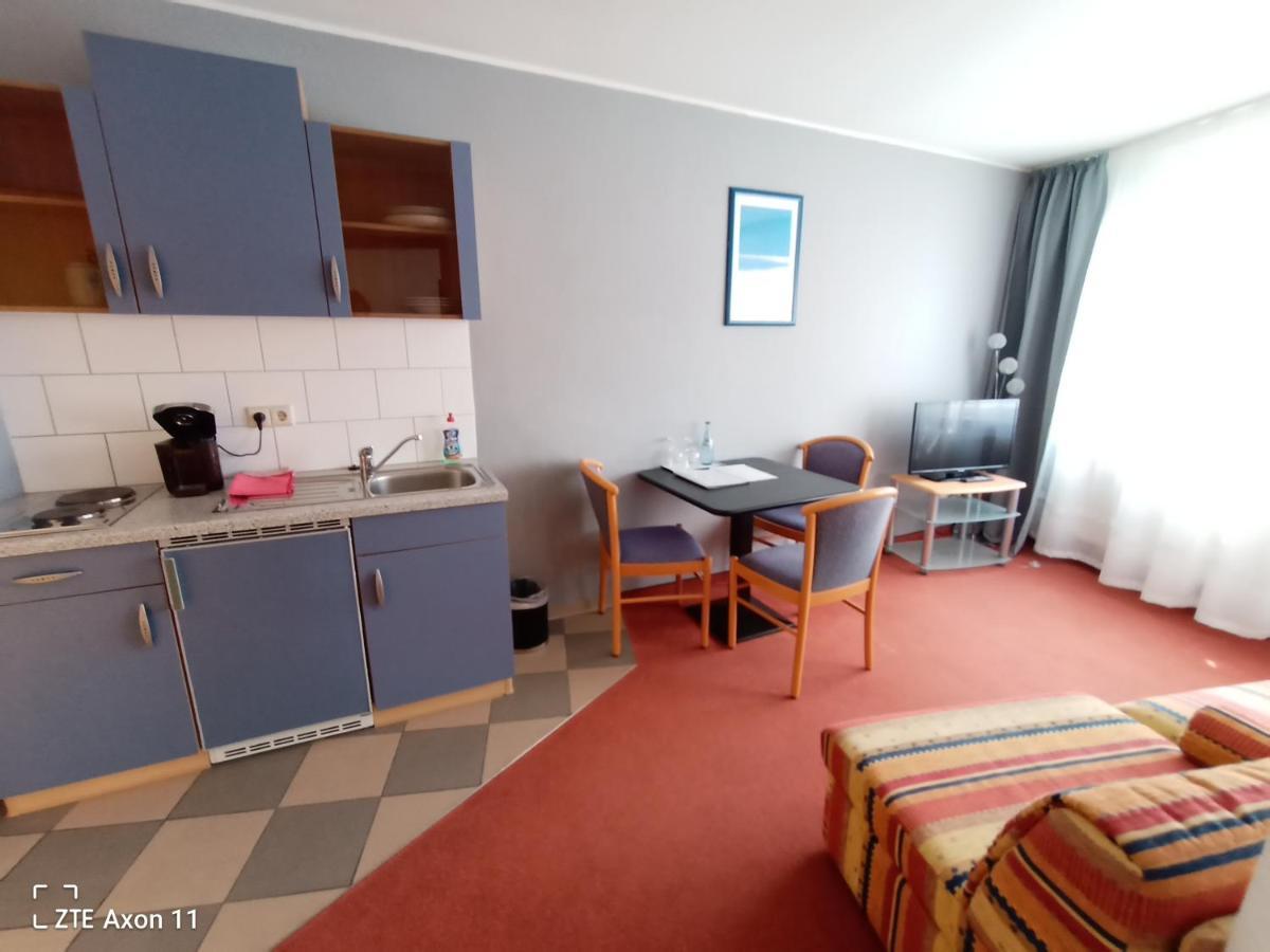Bodensee Gaestehaus Tettnang Albergo Extérieur photo